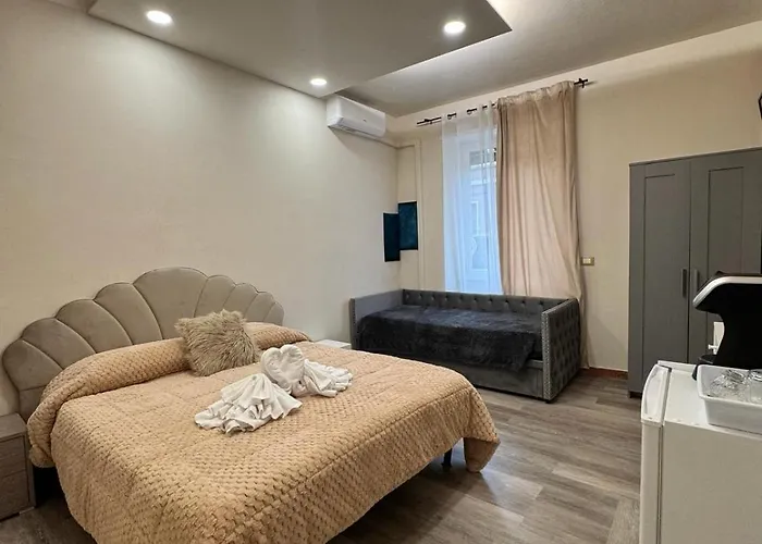 Glint House Prestige 4* Roma